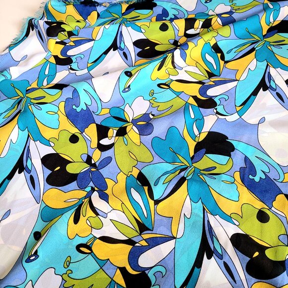 Blue and yellow vibrant colors sewing fabric. - Picture 2 of 8